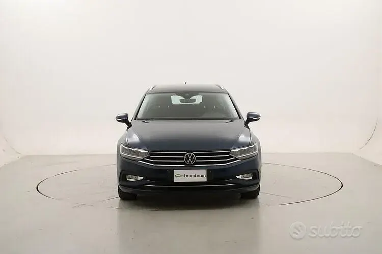 Usata VW Passat Business 122 CV (89 kW) 2022 Blu Station wagon