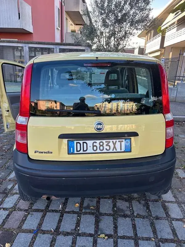 Usata Fiat Panda 54 CV (39 kW) 2006 Giallo Utilitaria