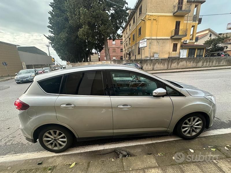 Usata Ford C-MAX 120 CV (88 kW) 2017 Monovolume