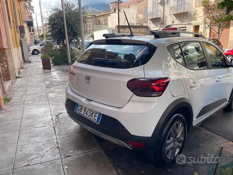 Usata Dacia Sandero Comfort 100 CV (73 kW) 2021 Bianco Utilitaria