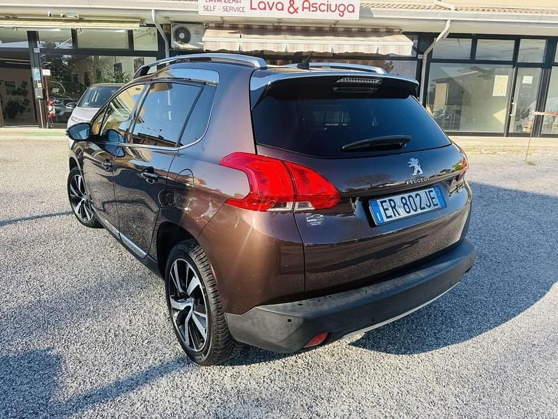 Usata Peugeot 2008 Allure 115 CV (84 kW) 2013 Marrone SUV