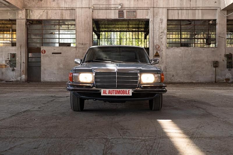 Usata Mercedes 350 SE 199 CV (146 kW) 1979 Blu Berlina