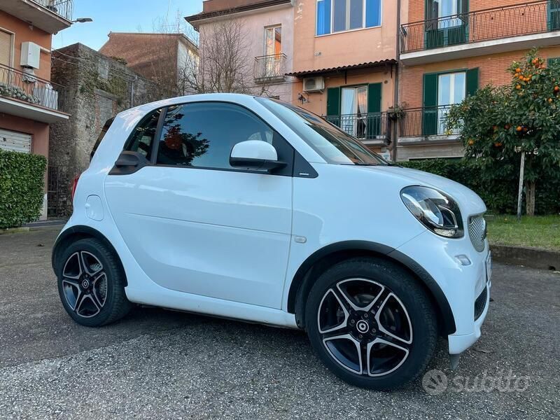 Usata Smart ForTwo Coupé Passion 71 CV (52 kW) 2015 Utilitaria