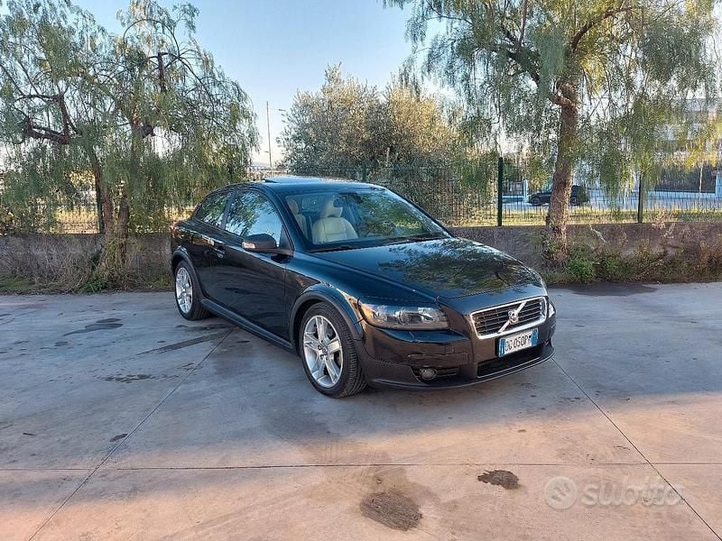 Nero Usata 2007 Volvo C30 Due volumi | 4800 € (Buon prezzo) - Immagine 1/4