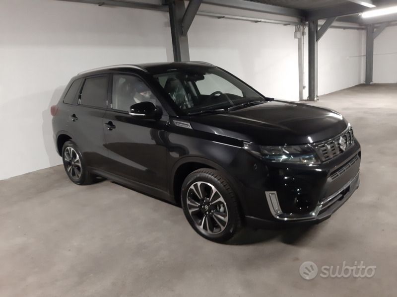 Usata Suzuki Vitara 129 CV (94 kW) 2022 Nero SUV