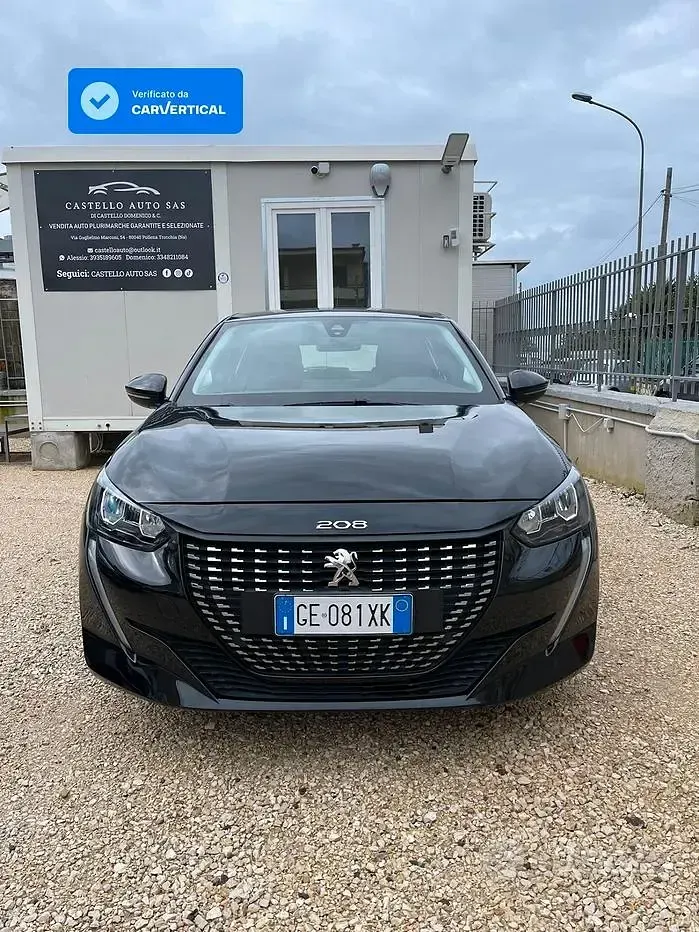 Usata Peugeot 208 Active 75 CV (55 kW) 2021 Nero Utilitaria