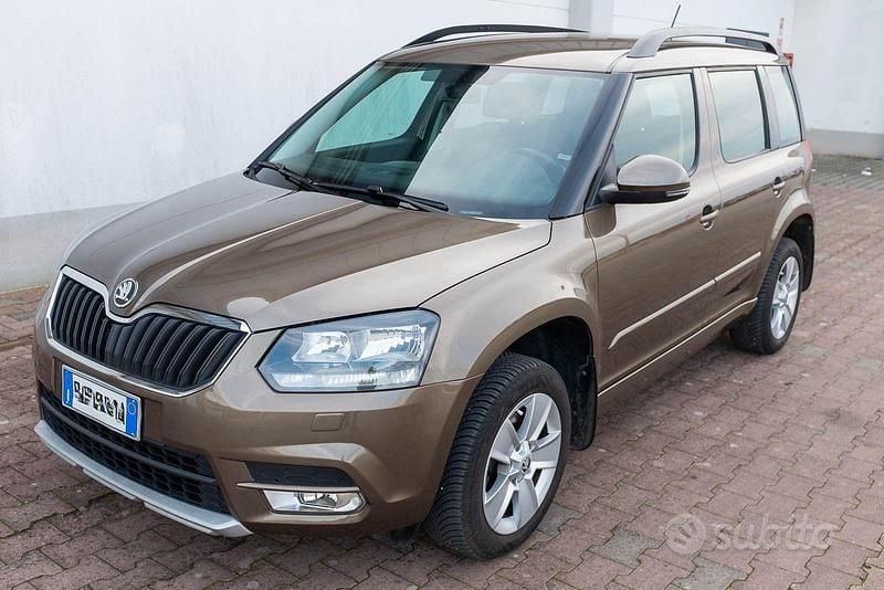 Usata Skoda Yeti GreenLine 105 CV (77 kW) 2014 Marrone SUV