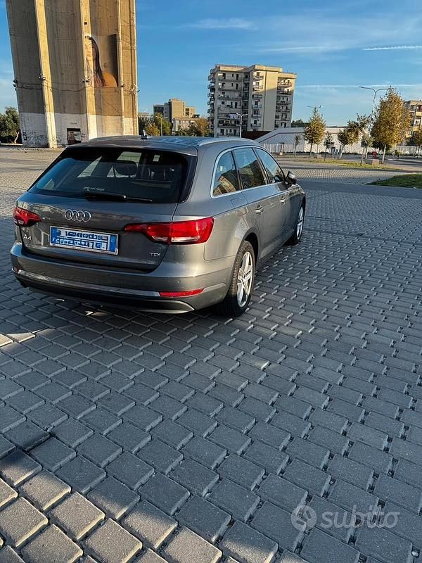 Usata Audi A4 Business 150 CV (110 kW) 2017 Grigio Station wagon
