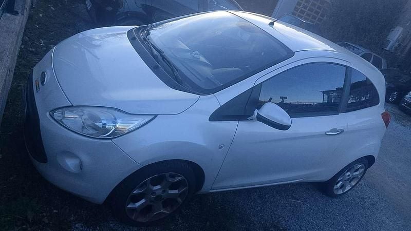 Usata Ford Ka 75 CV (55 kW) 2012 Argento Utilitaria