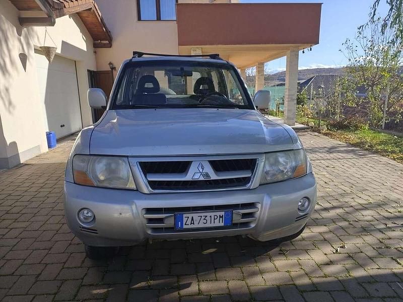 Usata Mitsubishi Pajero 160 CV (117 kW) 2003 Grigio SUV