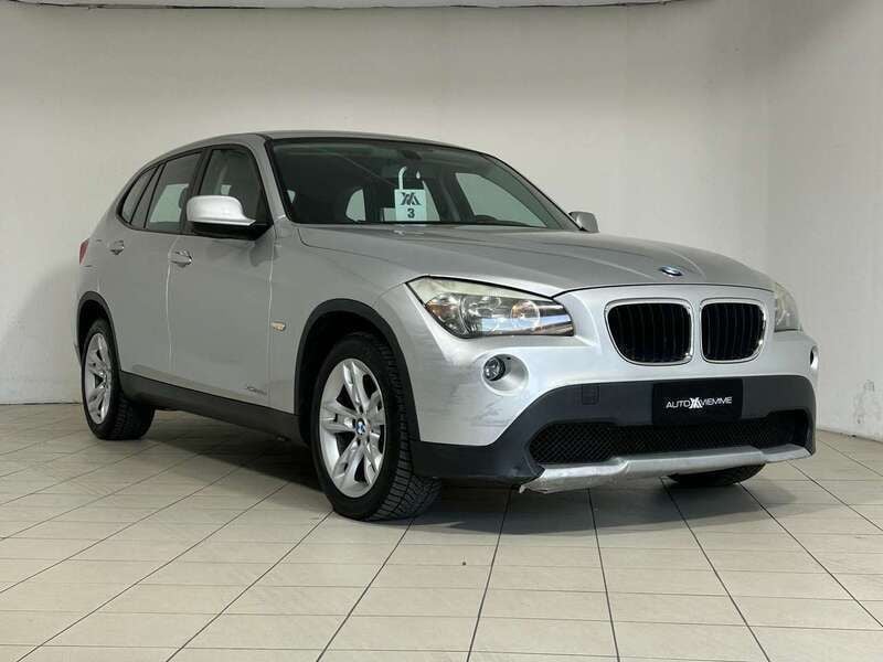 Grigio Usata 2011 BMW X1 SUV | 5899 € (Ottimo prezzo) - Immagine 1/4