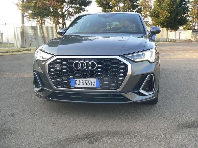 Usata Audi Q3 Sportback S-Line 150 CV (110 kW) 2022 Grigio SUV