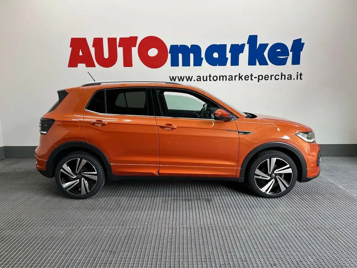 Usata VW T-Cross R-line 110 CV (80 kW) 2022 Arancione SUV