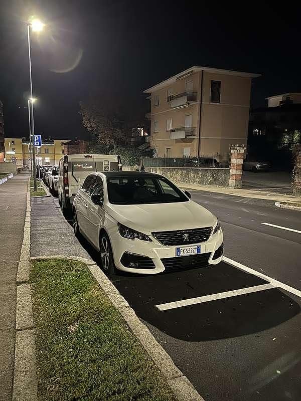 Usata Peugeot 308 GT-line 131 CV (96 kW) 2019 Berlina