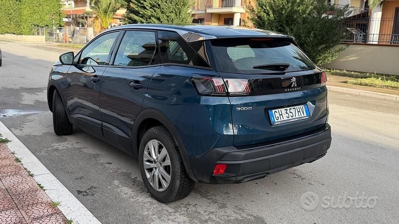 Usata Peugeot 3008 Business-Line 130 CV (95 kW) 2021 Blu SUV