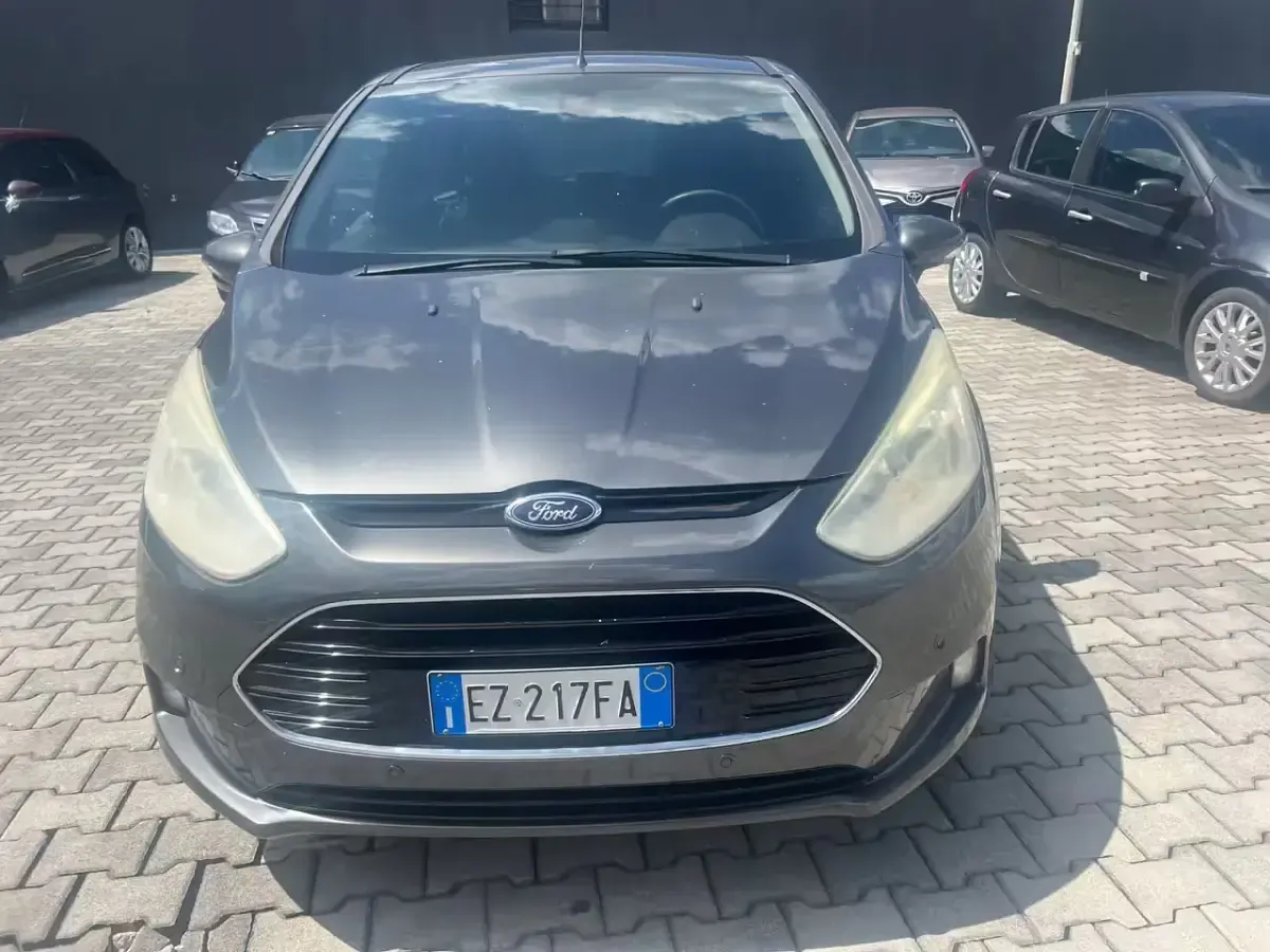 Usata Ford B-MAX Business Edition 95 CV (69 kW) 2015 Grigio Monovolume