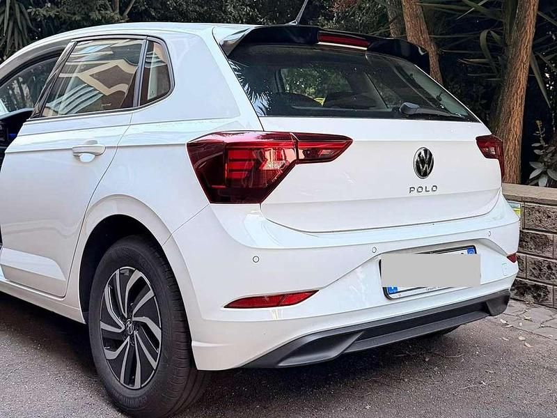 Usata VW Polo Life 80 CV (58 kW) 2024 Bianco Utilitaria