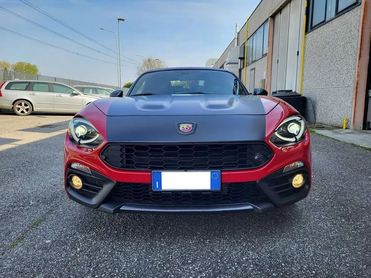 Usata Abarth 124 Spider 170 CV (125 kW) 2017 Rosso e nero Cabrio
