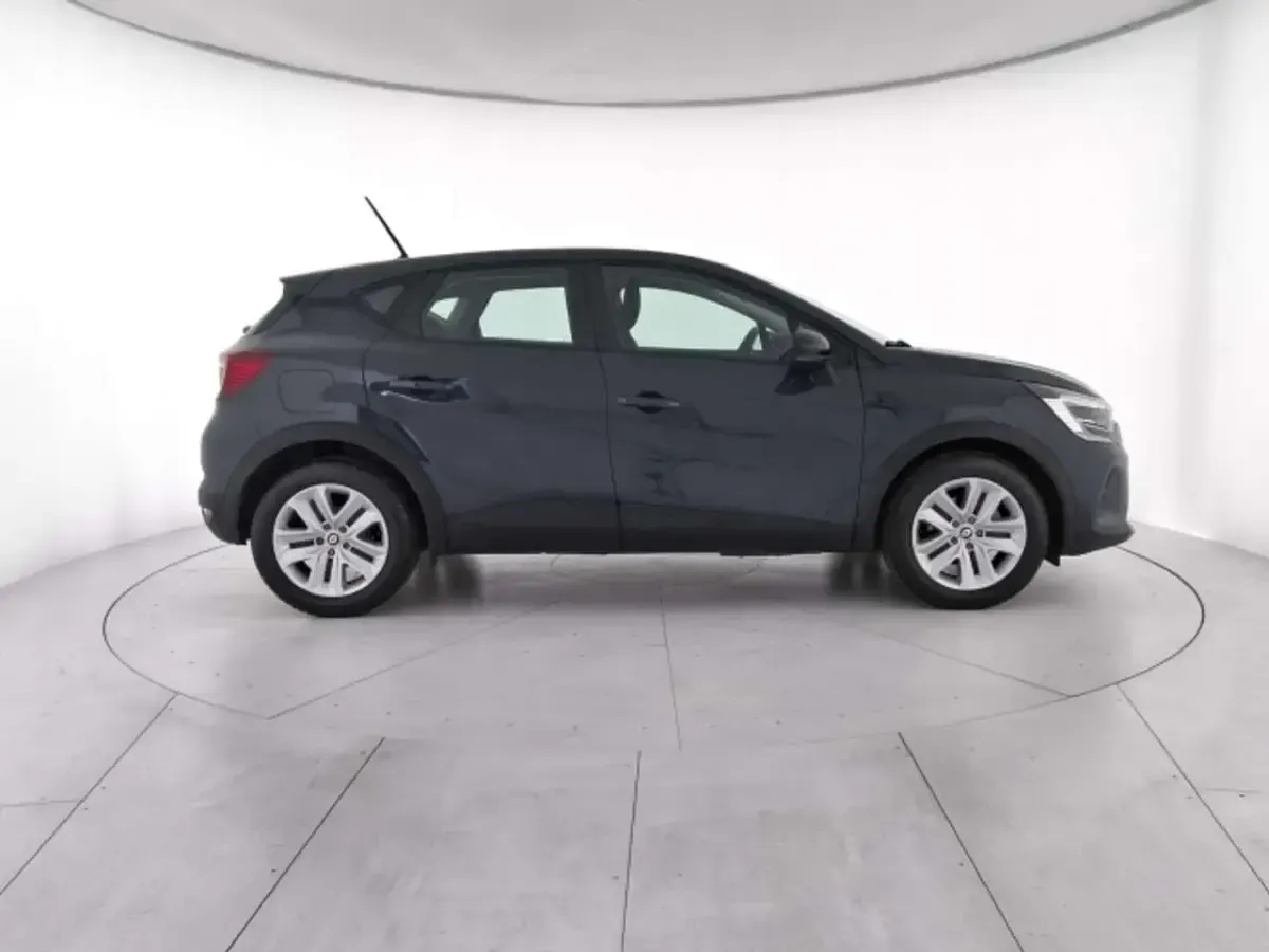 Usata Renault Captur Equilibre 94 CV (69 kW) 2024 Blu marine SUV