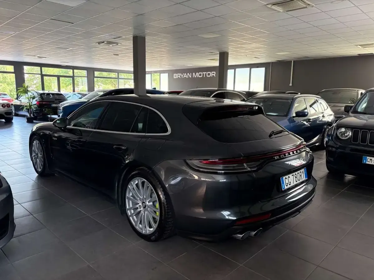 Usata Porsche Panamera 4S E-Hybrid Sport Turismo Sport Turismo 441 CV (324 kW) 2021 Grigio Station wagon