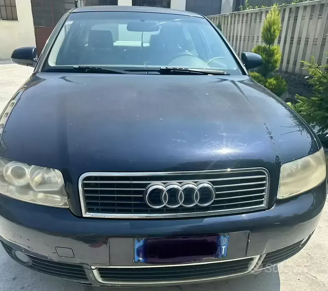 Usata Audi A4 130 CV (95 kW) 2002 Bluazzurro Berlina