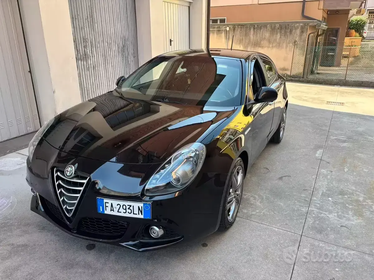Usata Alfa Romeo Giulietta 120 CV (88 kW) 2015 Nero Utilitaria