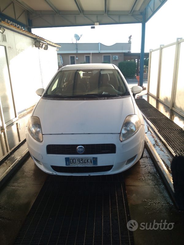 Usata Fiat Grande Punto 101 CV (74 kW) 2007 Utilitaria