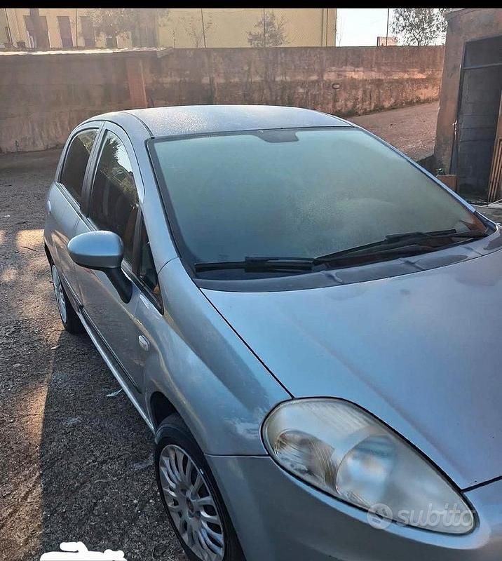 Usata Fiat Punto 75 CV (55 kW) 2008 Utilitaria