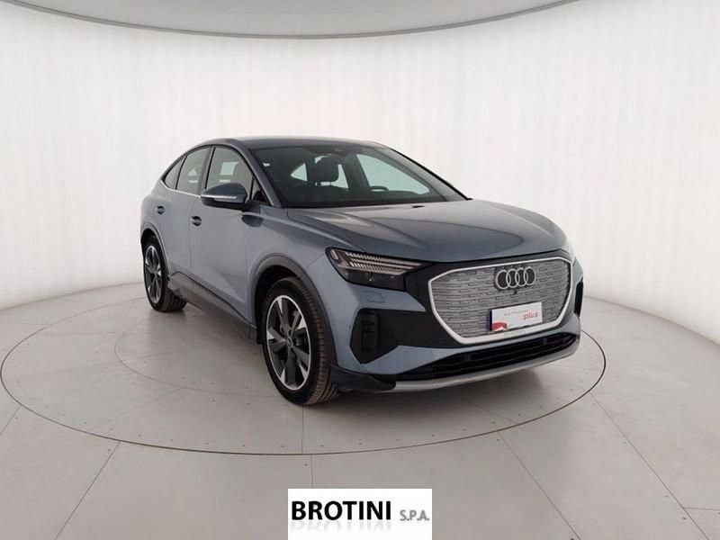 Usado Audi Q4 Sportback e-tron Business 150 kW (204 CV) 2022 Gris SUV