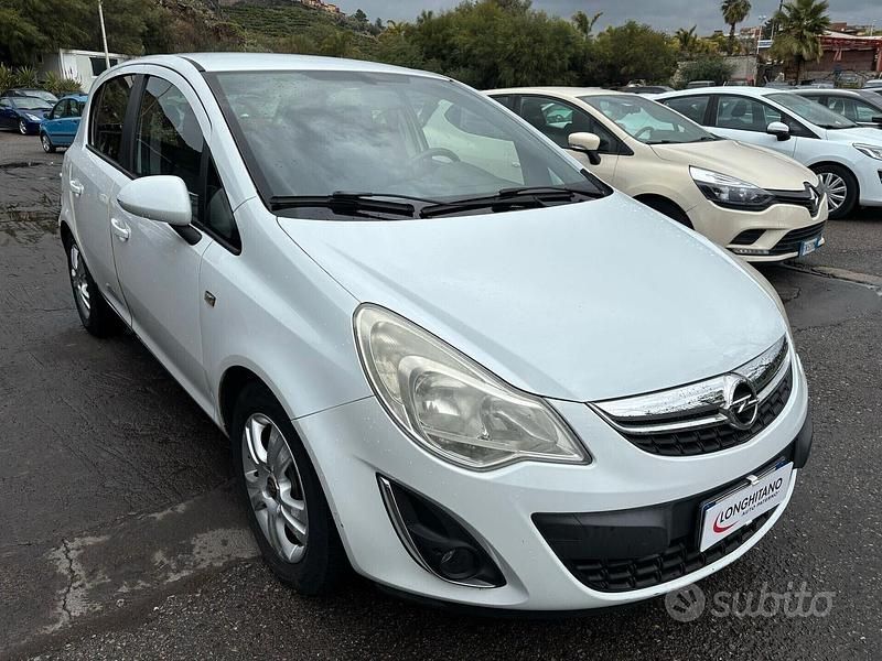 Usata Opel Corsa Sport 75 CV (55 kW) 2013 Bianco Berlina