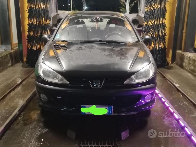 Usata Peugeot 206 109 CV (80 kW) 2002 Nero Berlina