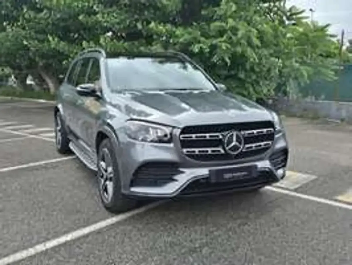 Usata Mercedes GLS580 Premium Plus 489 CV (359 kW) 2023 Grigio selenite SUV