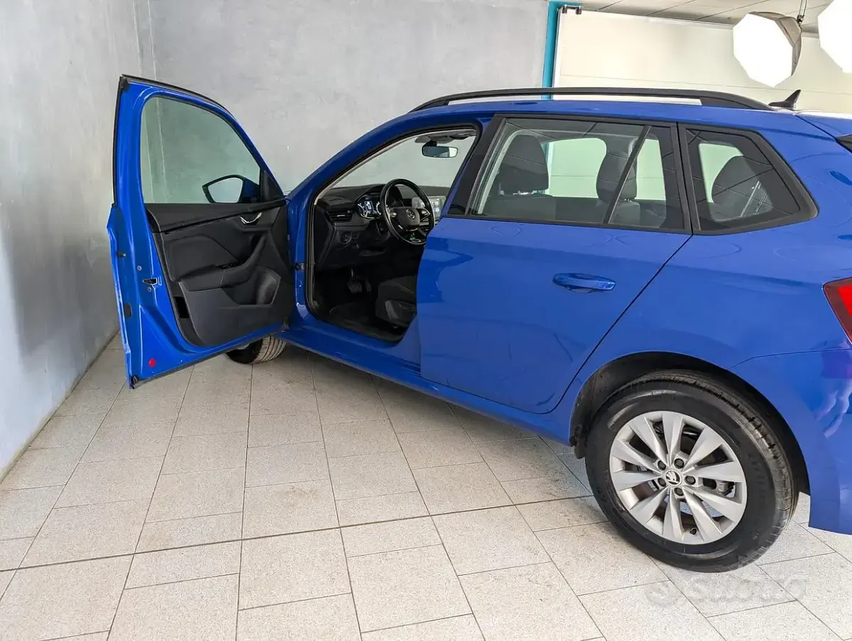 Usata Skoda Kamiq Ambition 110 CV (80 kW) 2022 Bluazzurro SUV