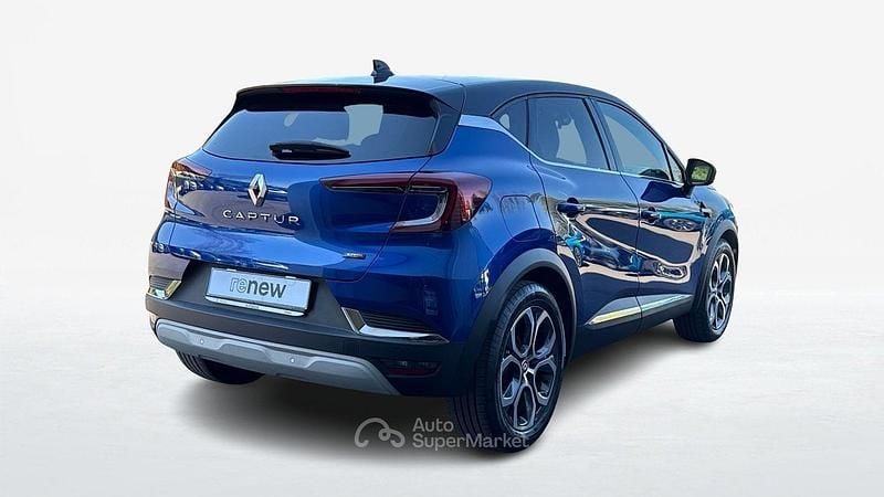 Usata Renault Captur Techno 143 CV (105 kW) 2023 Blu chiaro SUV