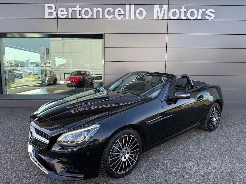 Usata Mercedes SLC250 Premium 204 CV (150 kW) 2017 Nero Cabrio
