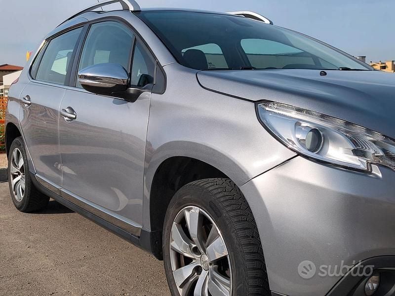 Usata Peugeot 2008 115 CV (84 kW) 2015 Grigio SUV