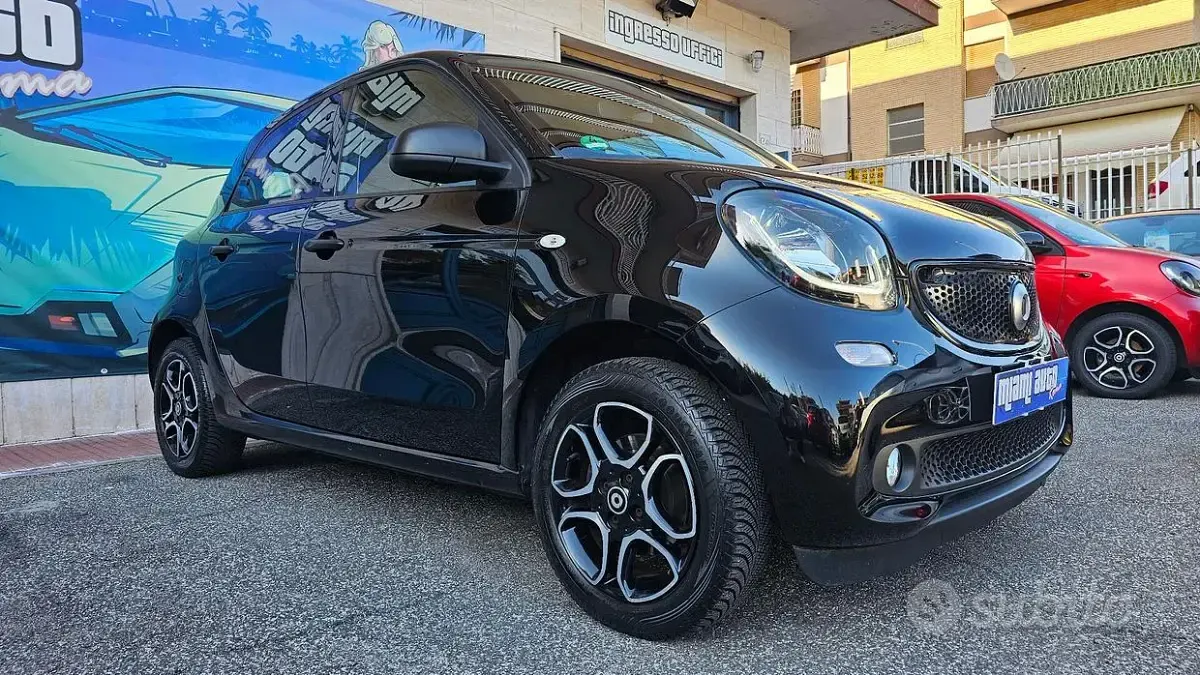 Usata Smart ForFour Passion 71 CV (52 kW) 2018 Nero Utilitaria