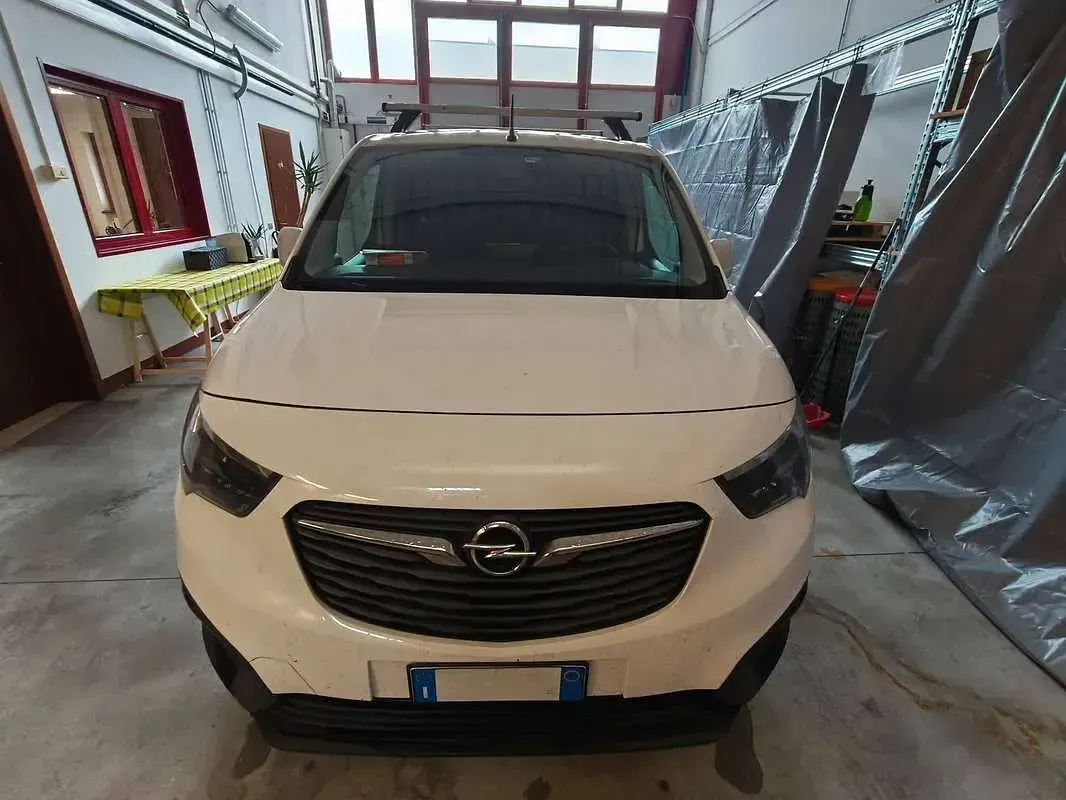 Usata Opel Combo 102 CV (75 kW) 2021 Bianco Monovolume