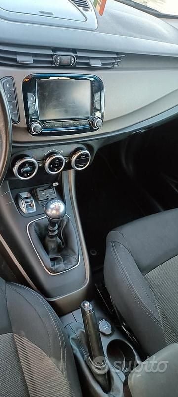 Usata Alfa Romeo Giulietta Sprint 120 CV (88 kW) 2015 Grigio Utilitaria