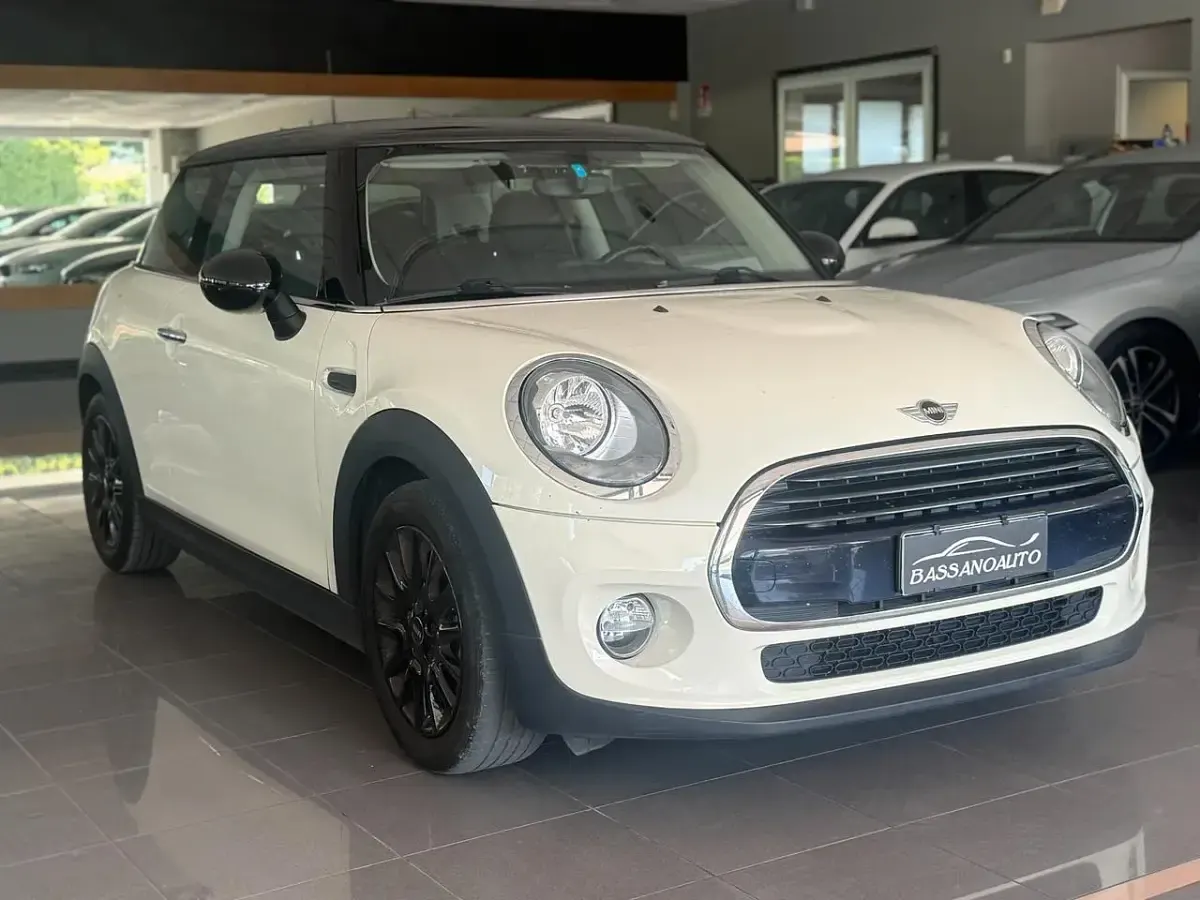 Usata Mini One D 116 CV (85 kW) 2016 Beige Utilitaria