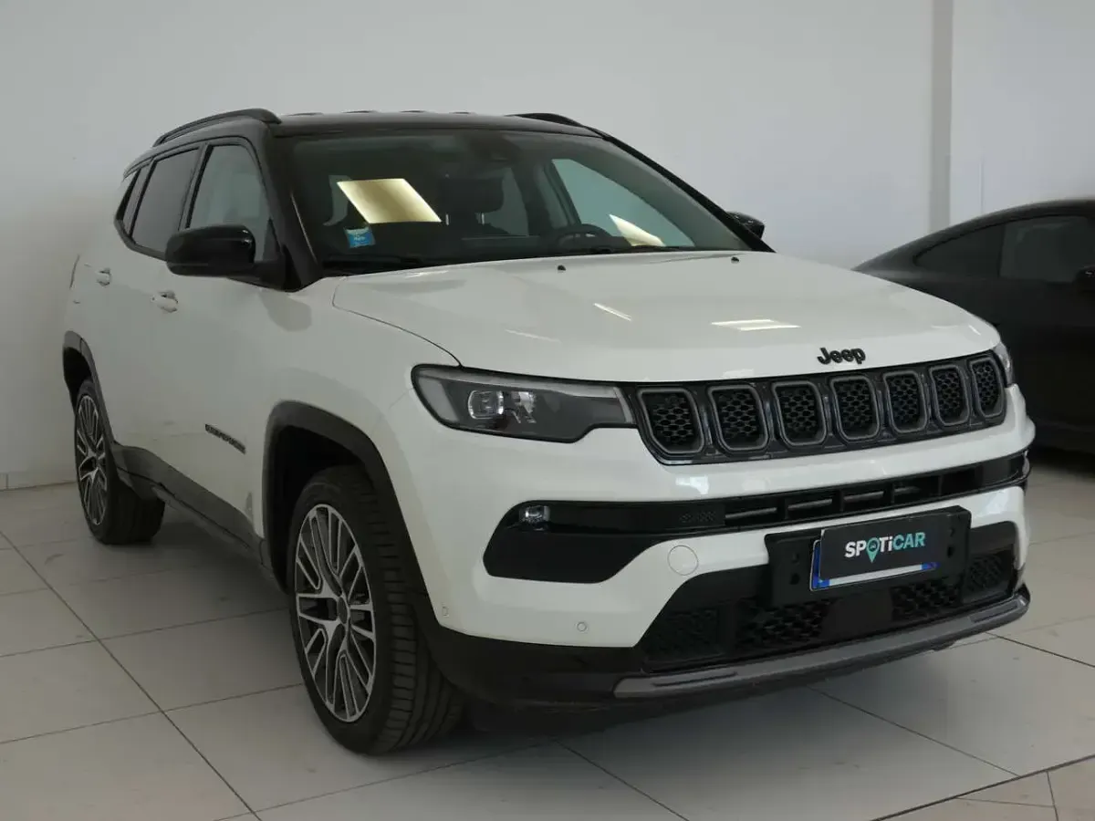 Usata Jeep Compass Summit 131 CV (96 kW) 2025 Bianco SUV