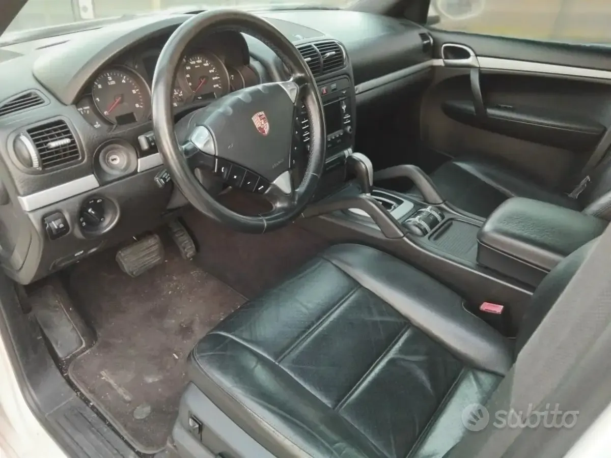 Usata Porsche Cayenne 239 CV (175 kW) 2009 Bianco SUV