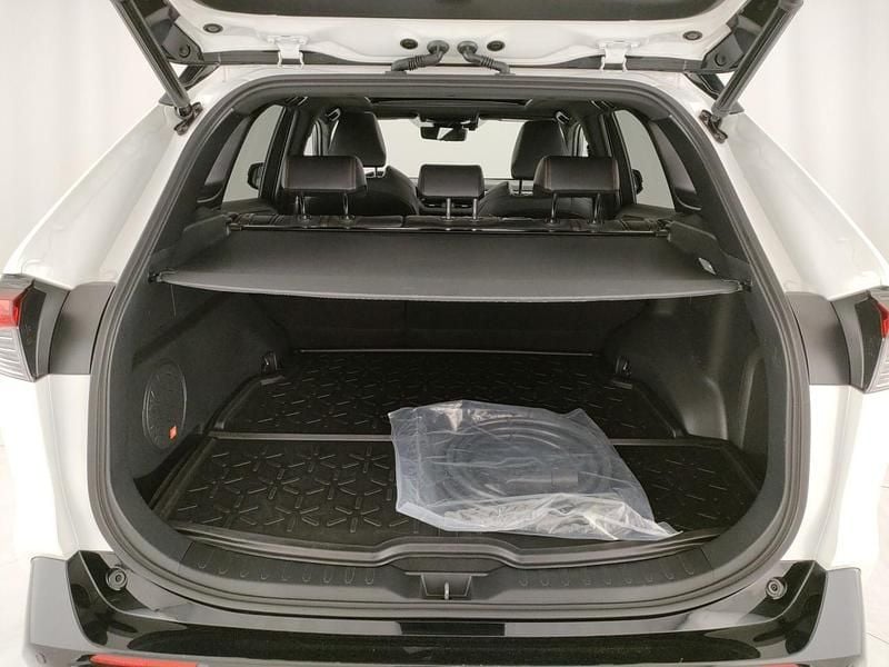 Usata Toyota RAV4 Hybrid Style 185 CV (136 kW) 2022 Bianco SUV