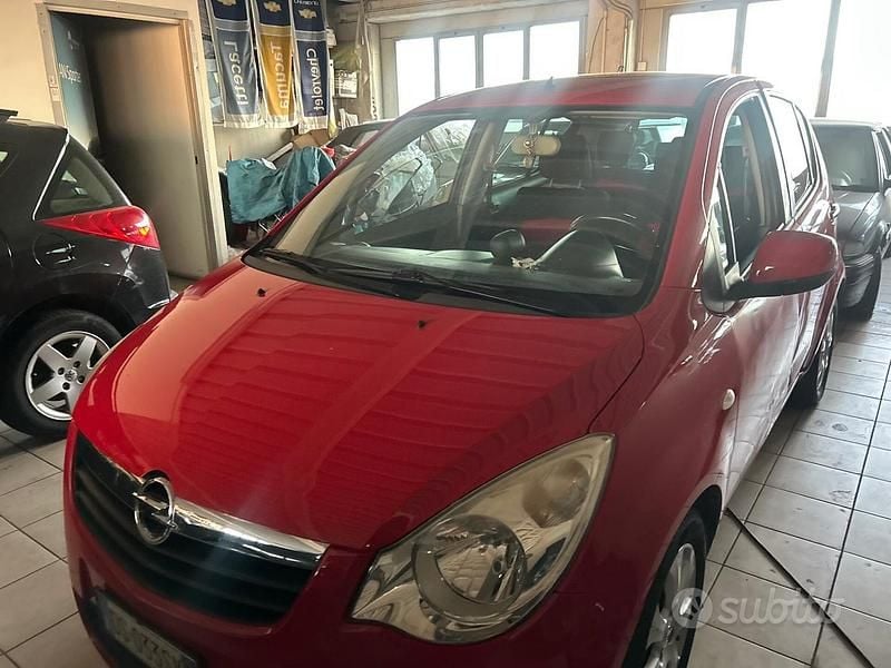 Rosso Usata 2009 Opel Agila Enjoy Monovolume | 3900 € - Immagine 1/4