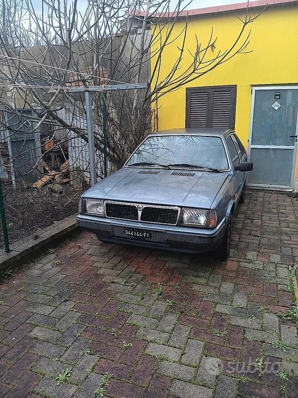 Usata Lancia Prisma 1983 Blu Berlina