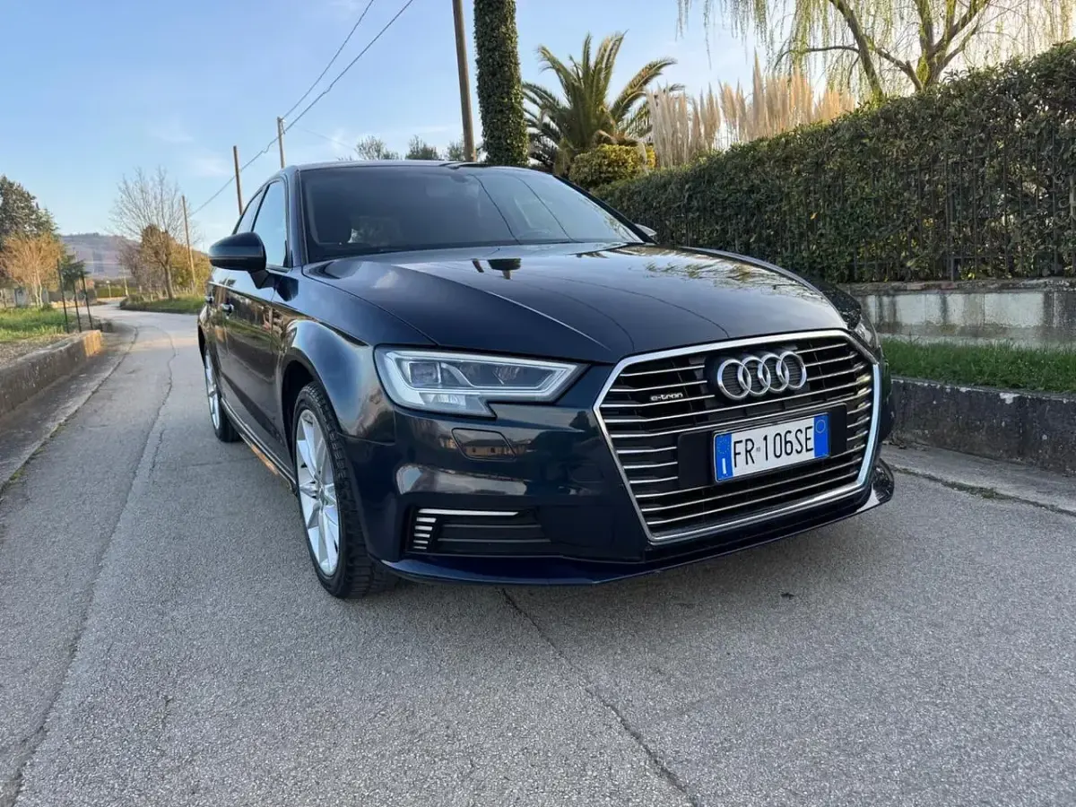 Usata Audi e-tron Design 109 kW (149 CV) 2018 Blu SUV