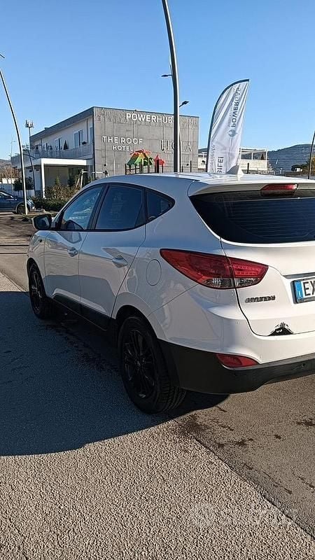 Usata Hyundai ix35 Classic 116 CV (85 kW) 2015 Bianco SUV