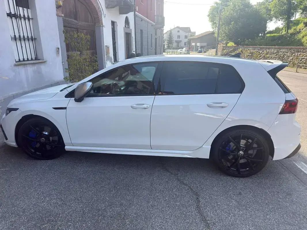 Usata VW Golf VIII R 320 CV (235 kW) 2022 Bianco Berlina