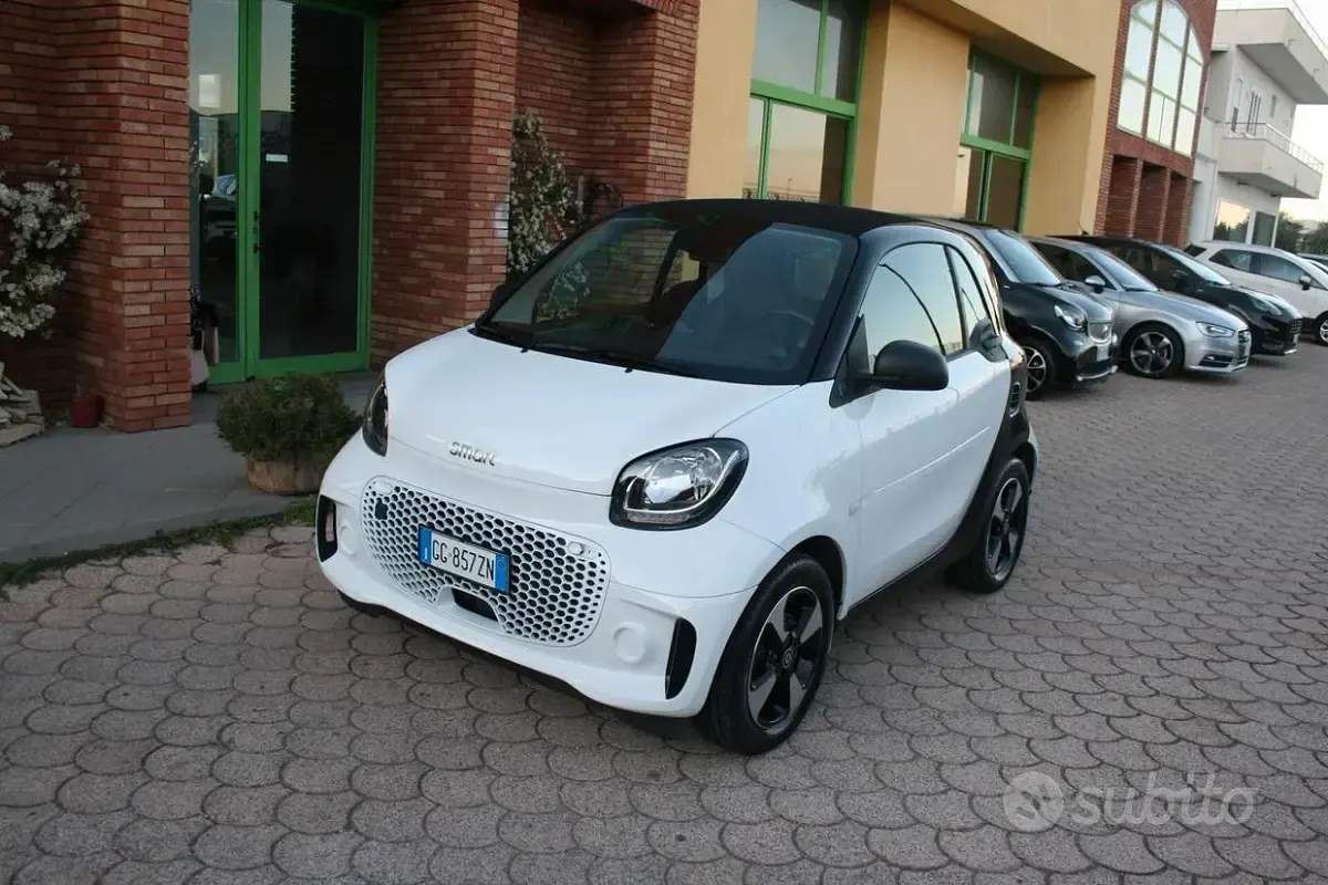 Usata Smart ForTwo Electric Drive Passion 41 kW (56 CV) 2021 Bianco Berlina