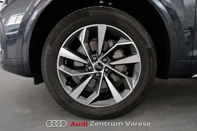 Begagnad Audi Q5 Sportback Advanced 204 HK (150 kW) 2023 Grå SUV